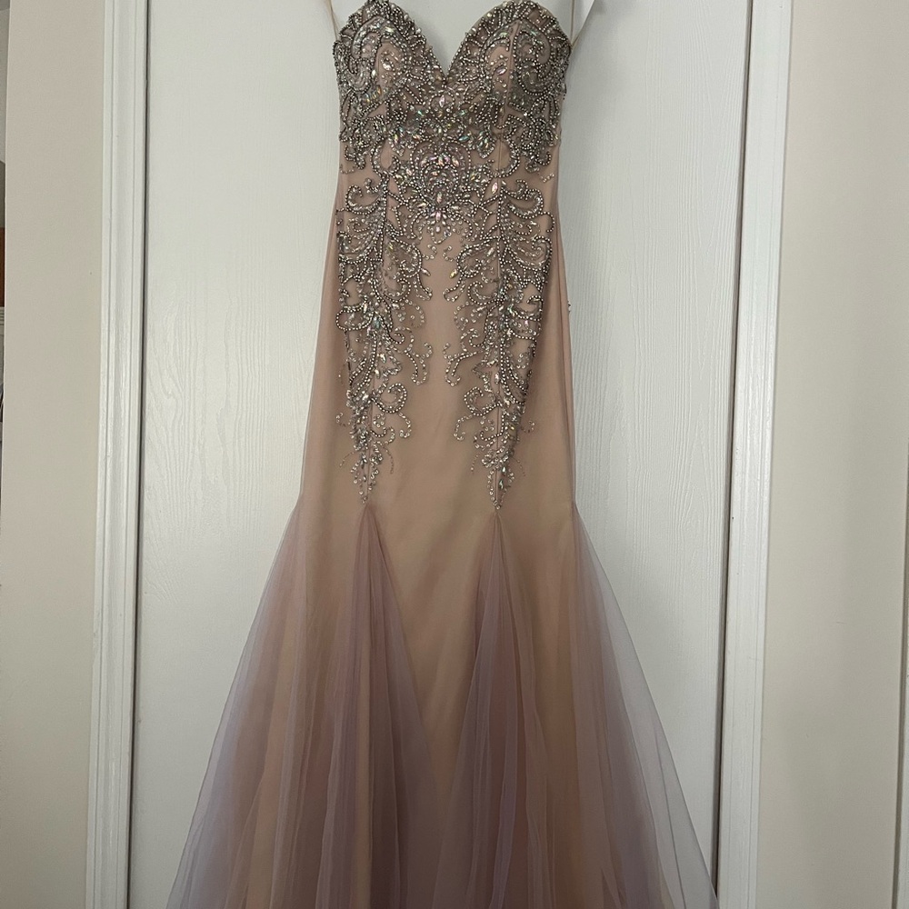 Cream and Silver Fitted Mermaid Gown with Sweetheart Neckline for Prom